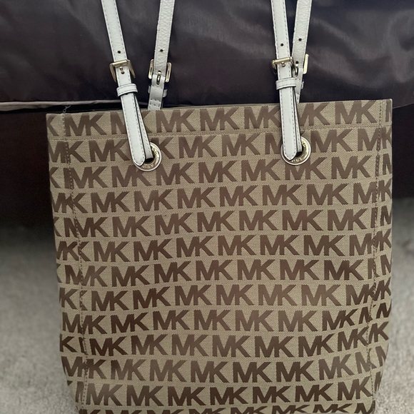 Mk handbag - Picture 1 of 2